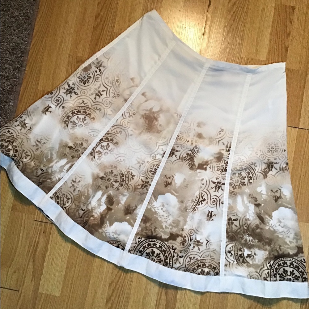 Full 8-section flowing Skirt, 16W fully lined